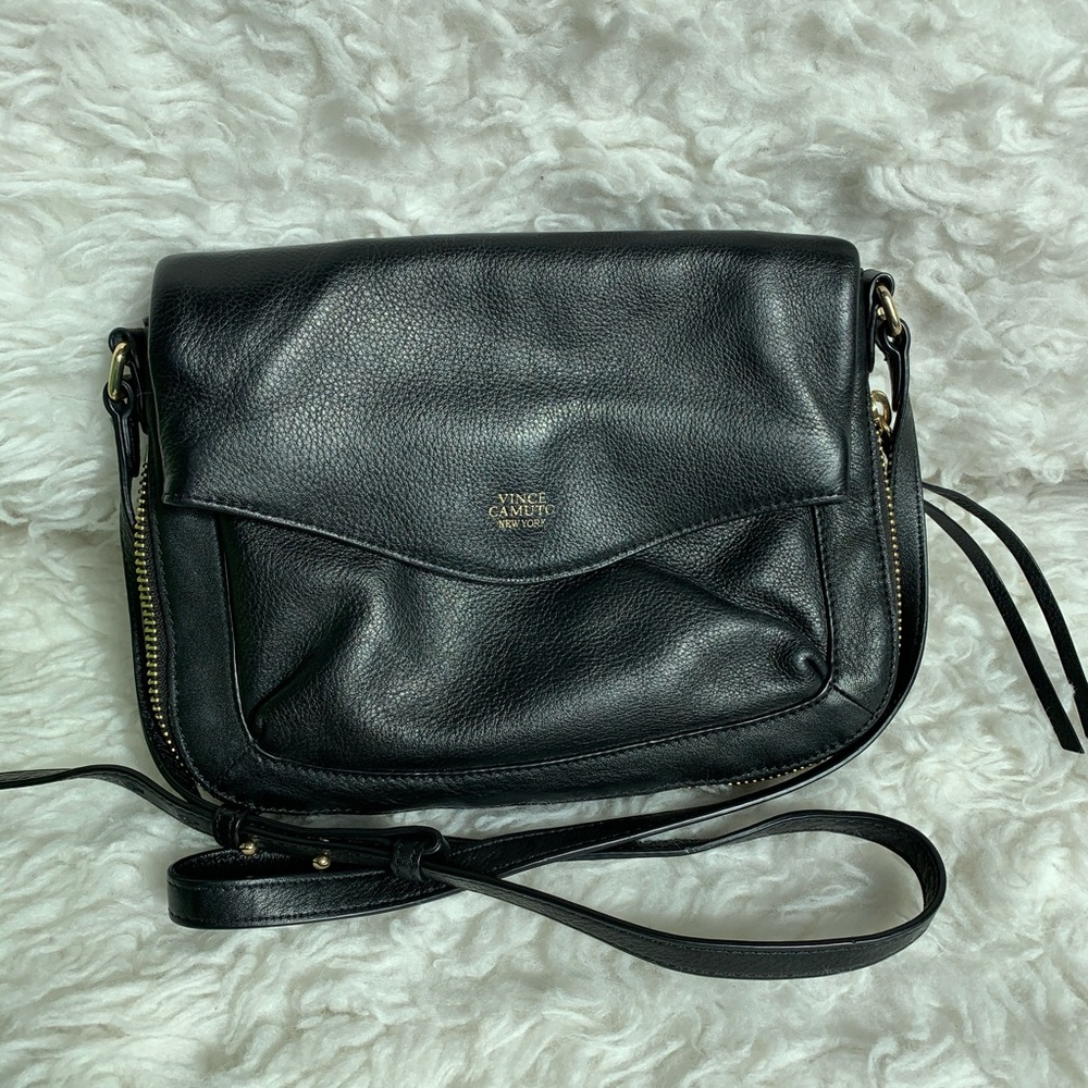 Vince Camuto “Dafni” Crossbody